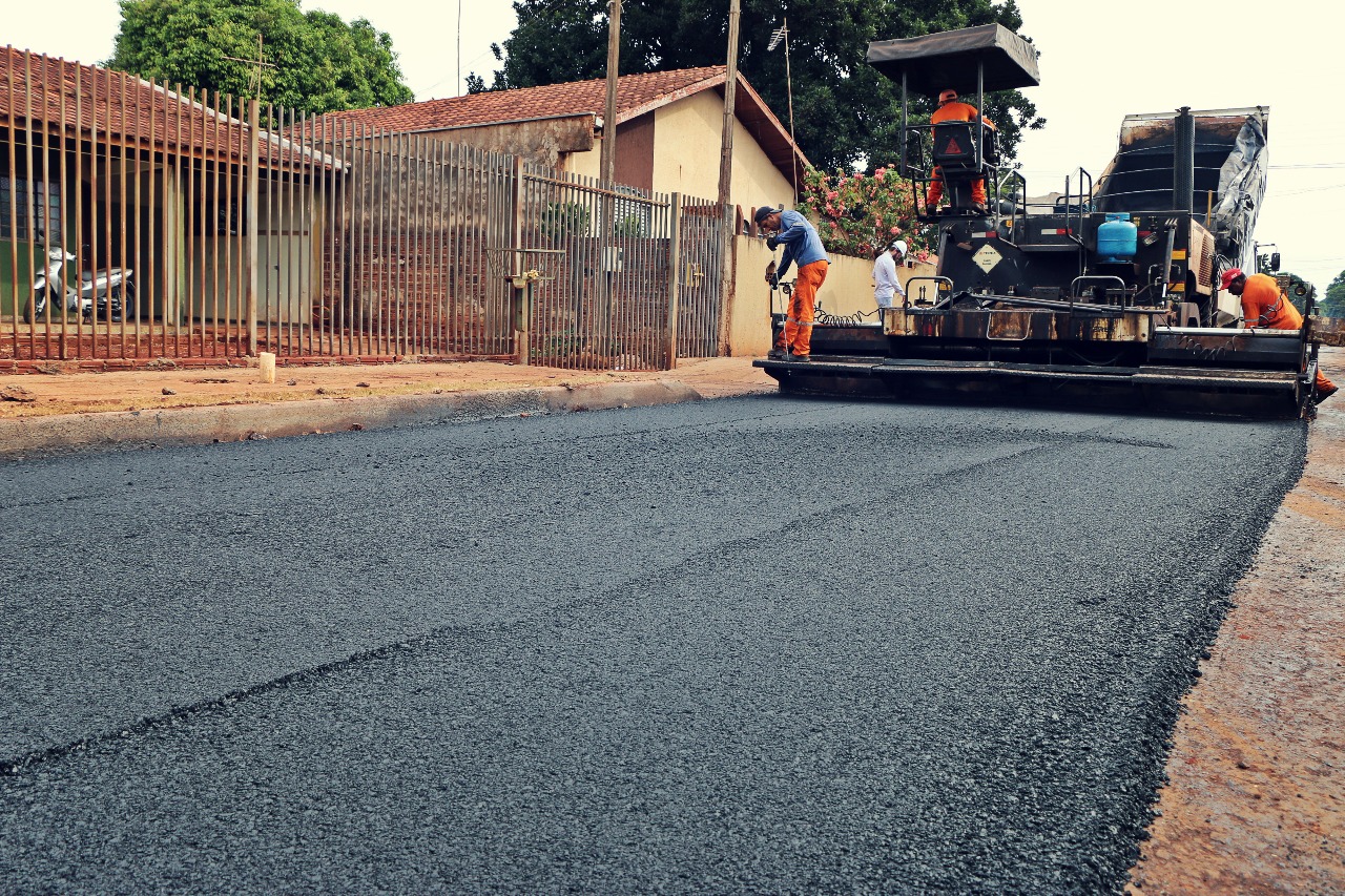 Asfalto é concluído na Francisco de Almeida